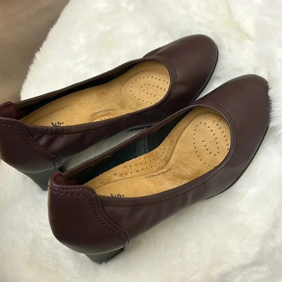 Clark’s Neiley Pearl burgundy shoes ,various sizes women,NEW,leather,chunky heel - Picture 8 of 17